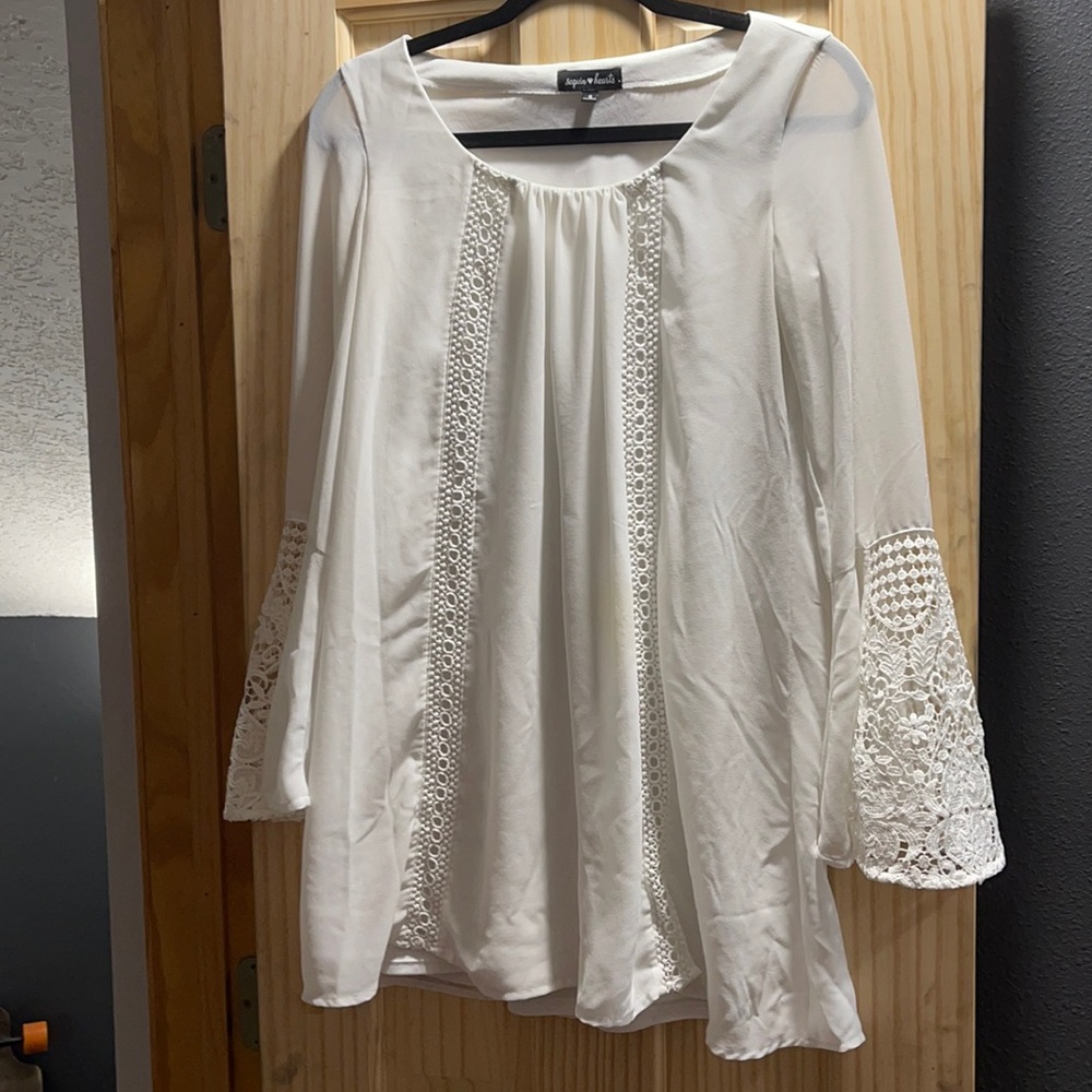 White Long sleeve dress